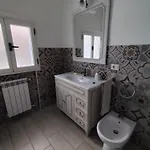 Casa Milona Semesterbostad Castelveccana