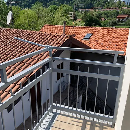 Semesterbostad Casa Milona Castelveccana
