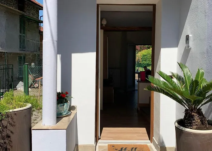 Casa Milona 펜션 카스텔베카나